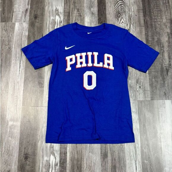 Size M (10/12) - Nike NBA Philadelphia Sixer #0 Tyrese Maxey Blue T-shirt - Picture 1 of 3